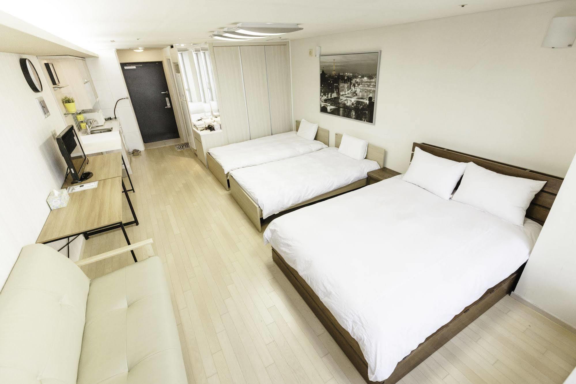 Incheon Airport Egarak Residence ภายนอก รูปภาพ
